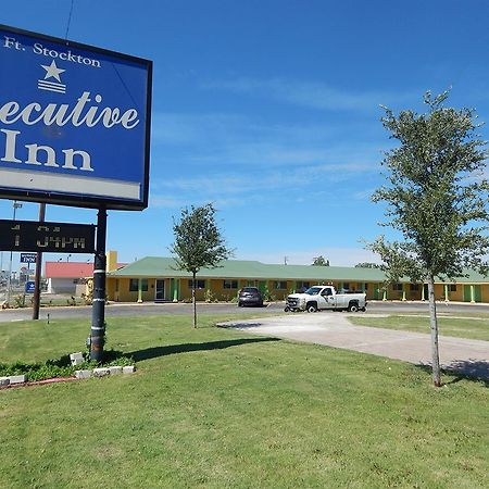 Executive Inn Fort Stockton Bagian luar foto