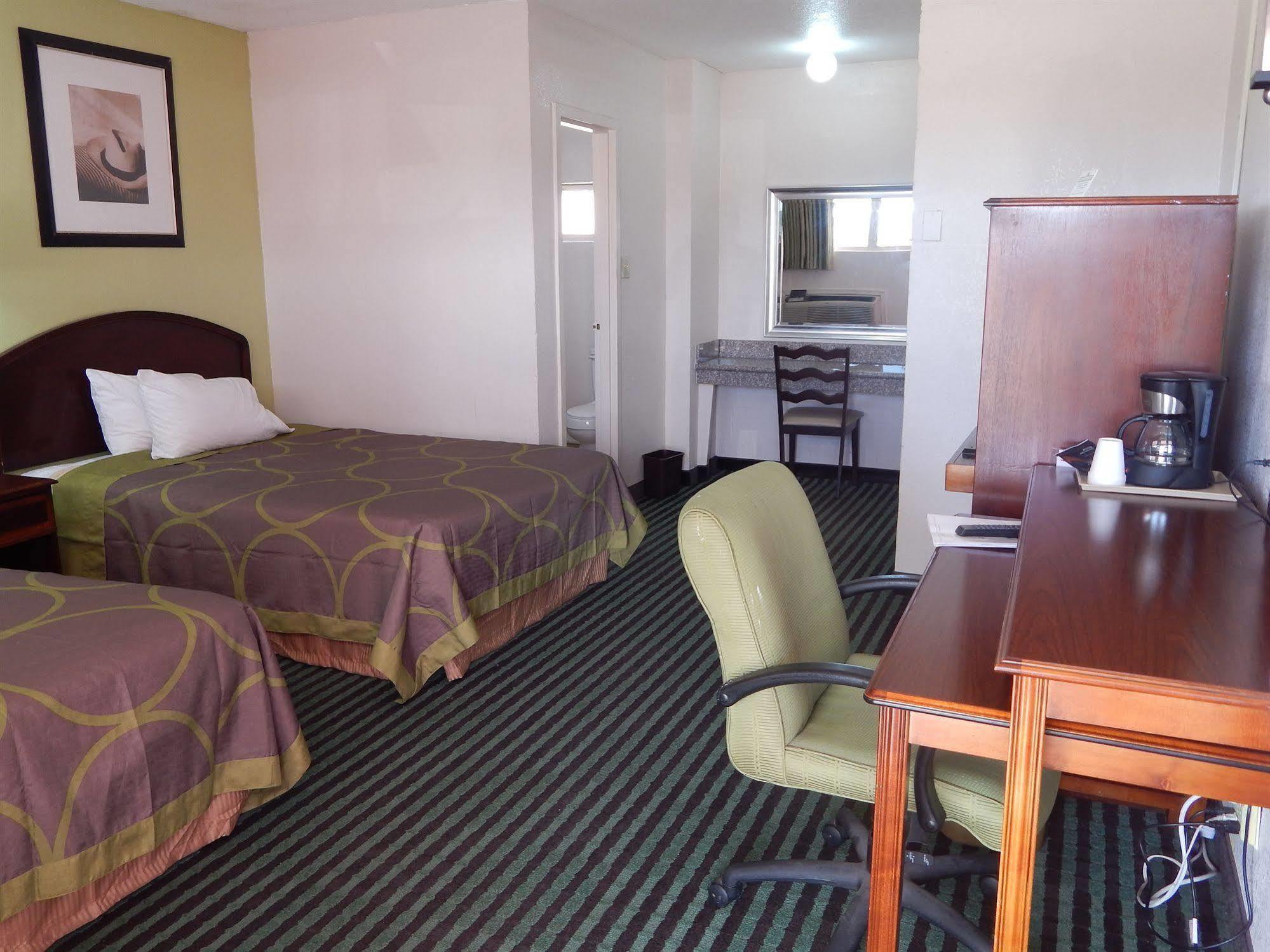 Executive Inn Fort Stockton Bagian luar foto