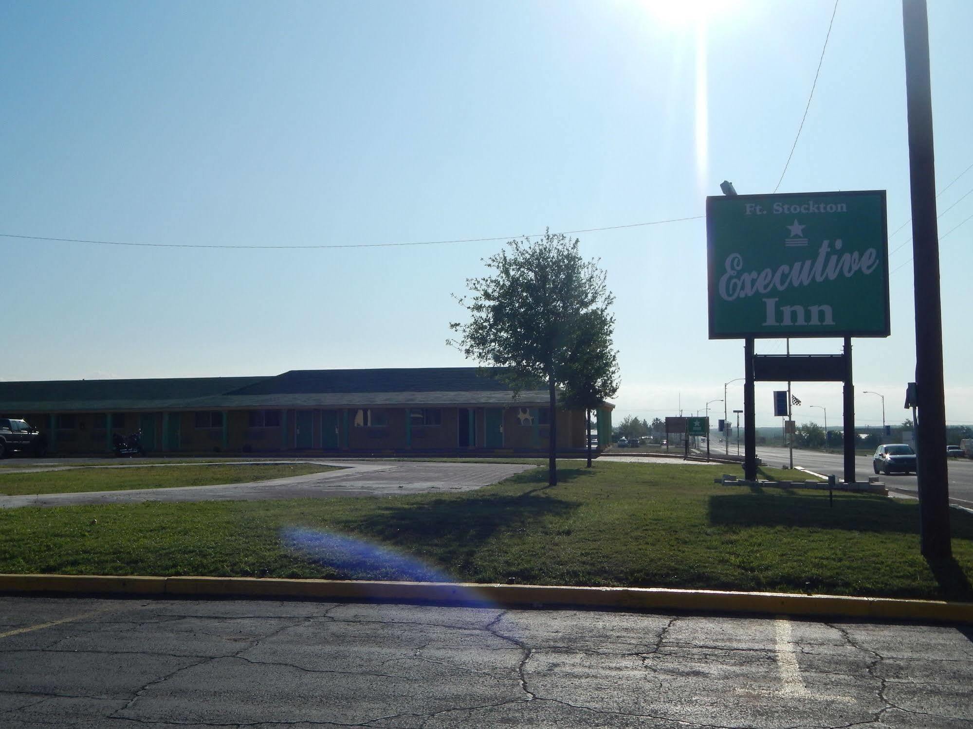 Executive Inn Fort Stockton Bagian luar foto